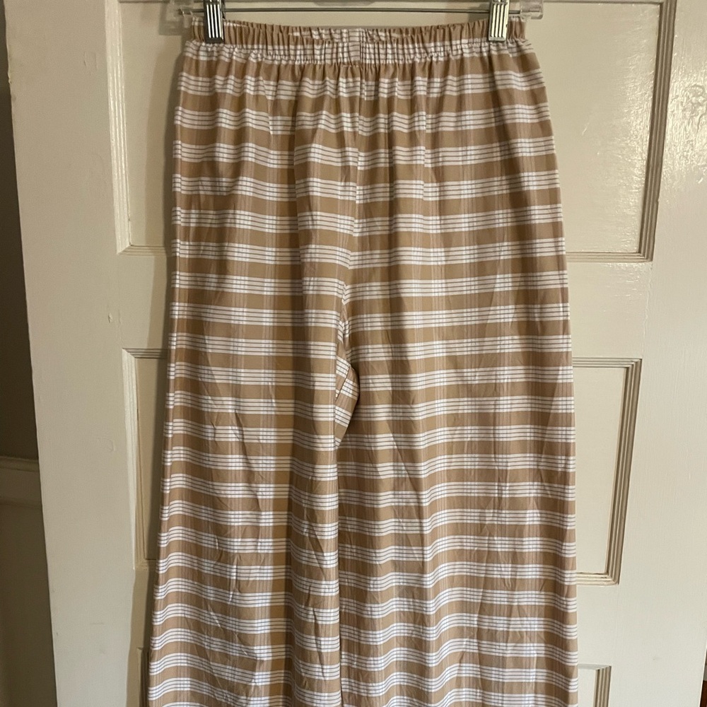 Palaka pants wideleg size medium but fits like a small